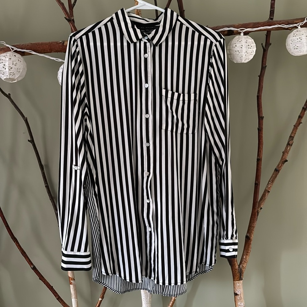 Jane Delaney button down top.